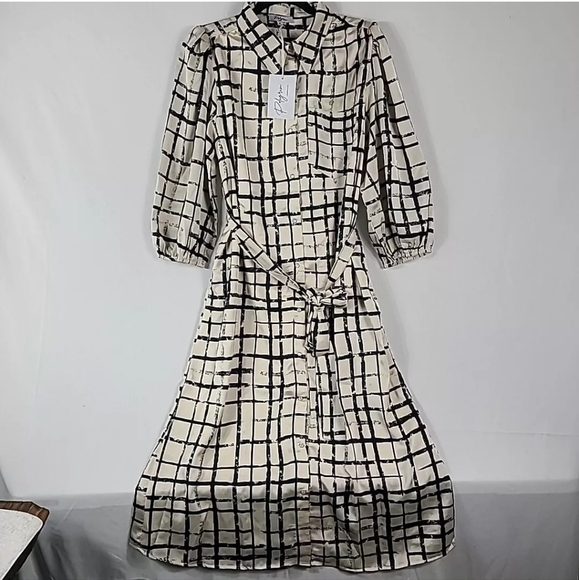 Polagram Dresses & Skirts - NEW Polagram Women's Cream Black Pearl Snap Boho Maxi Dress Tie Waist Sz L NWT